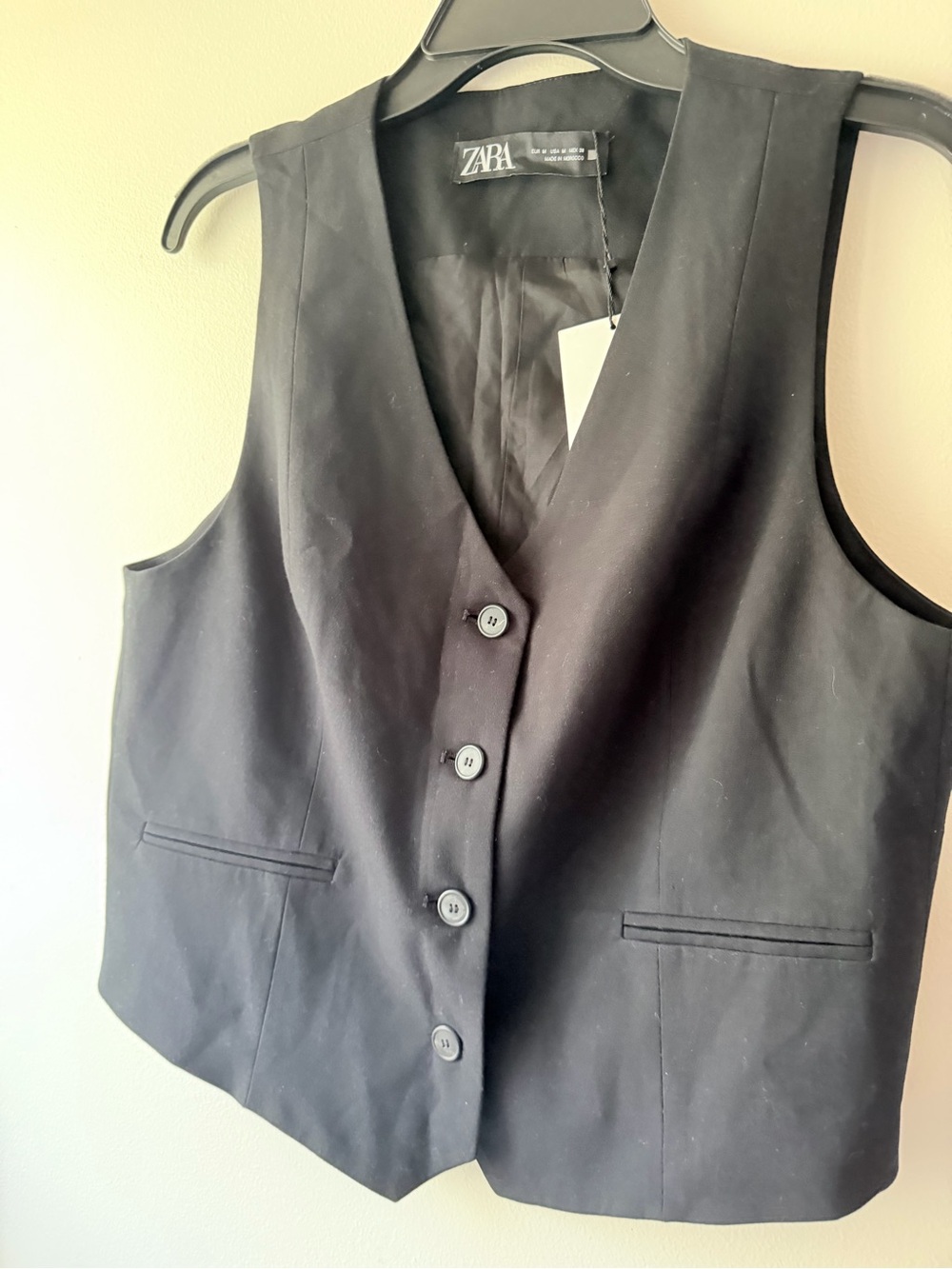 ZARA Black Tailored Vest with V-Neck and Button Front